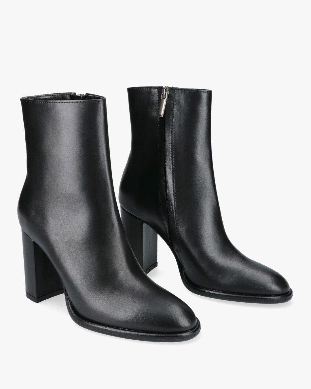 R2462 Stivaletti con tacco