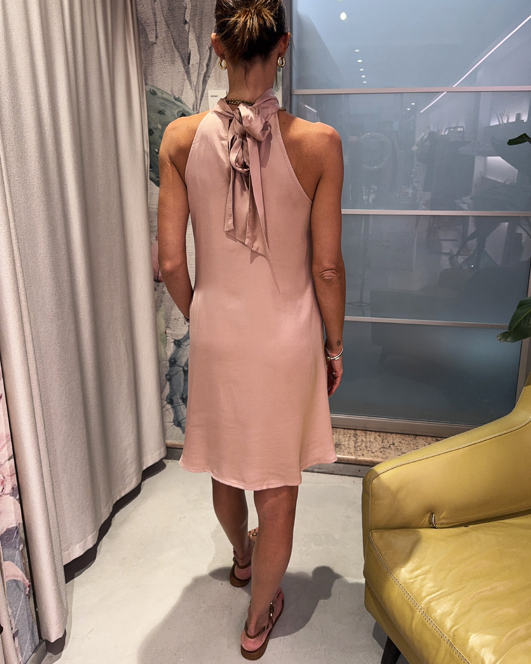 ABITO CORTO ASIMMETRICO