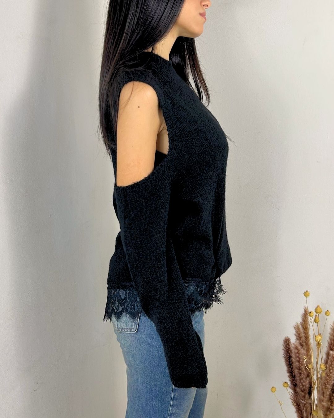 CUT OUT LACE SWEATER