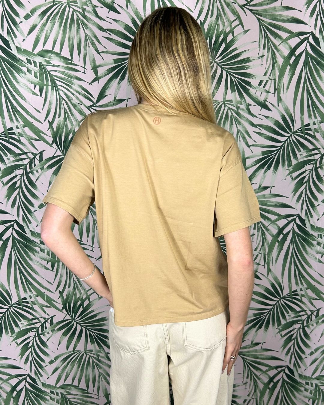 V-NECK BOX T-Shirts Short Sleeves