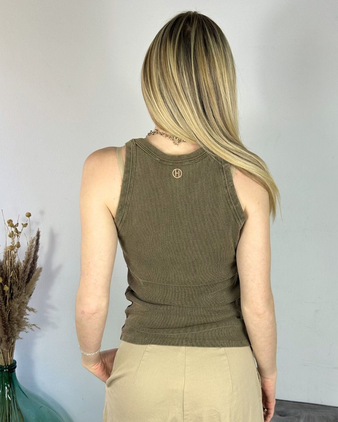 MARBLED V-NECK TANK TOP