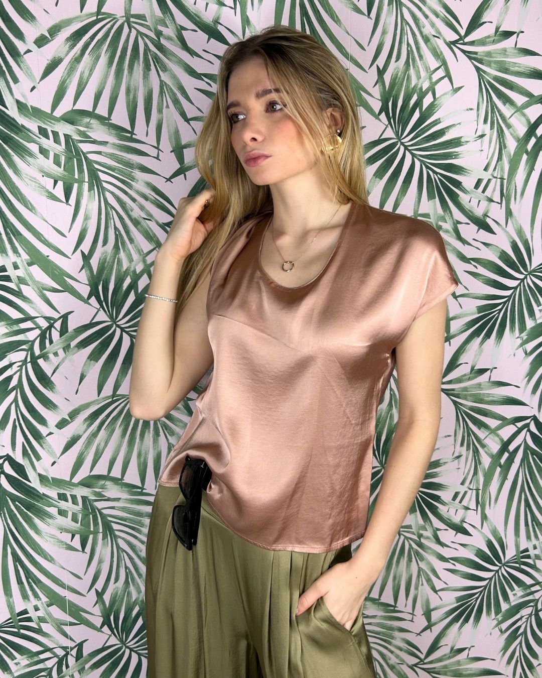 U-NECK T-SHIRT T-Shirts