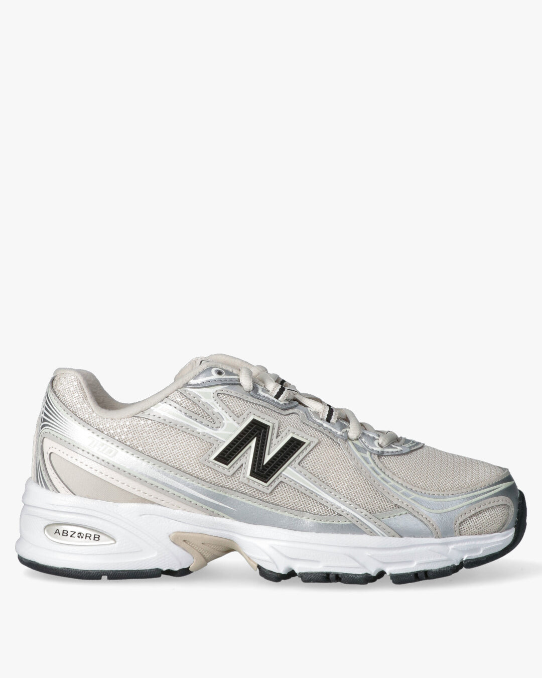 740 W