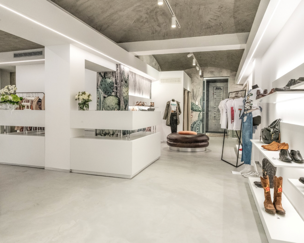 ingresso e dressing room store donna