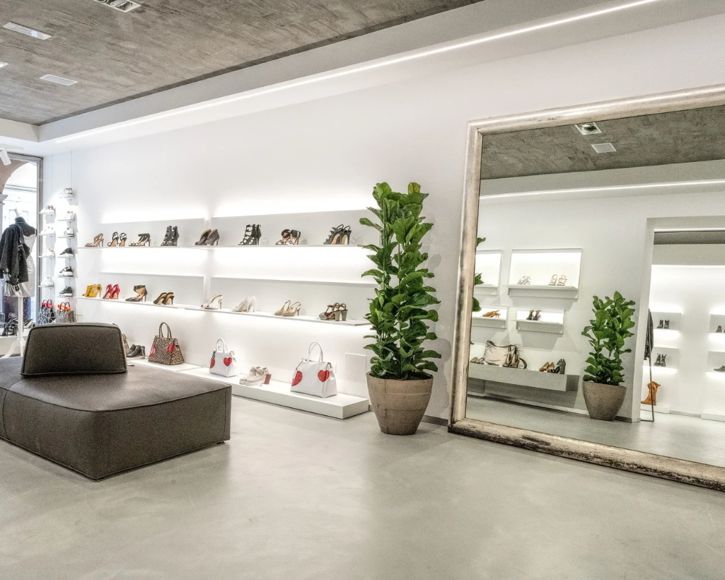 sala espositiva store donna