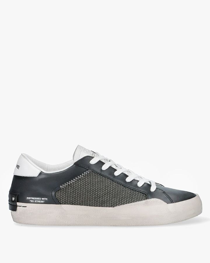 Low Top Distressed Sneakers stringate