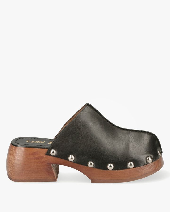 Wood CLog with Studs